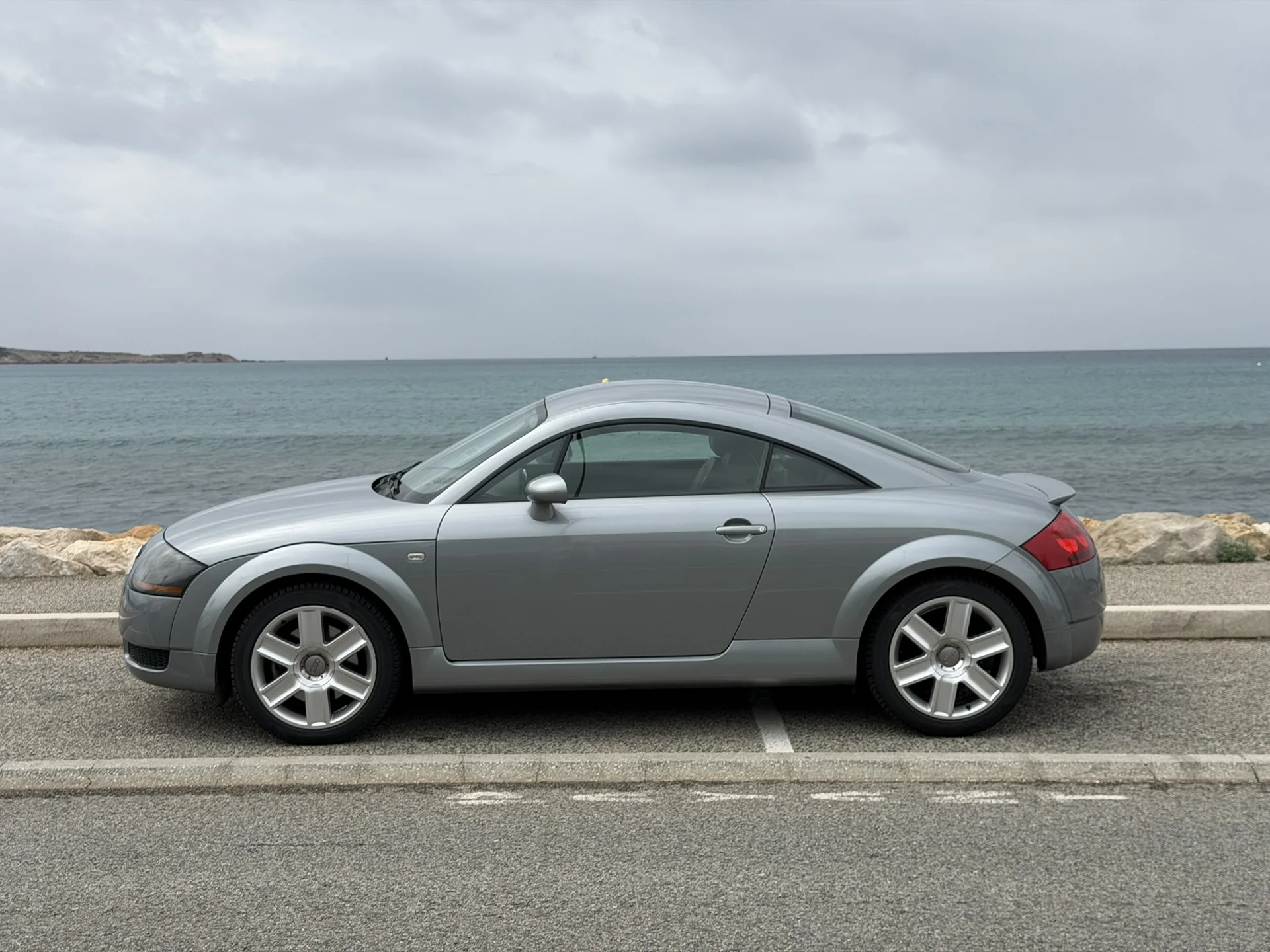 Audi TT Coupé MK1 — ambiance