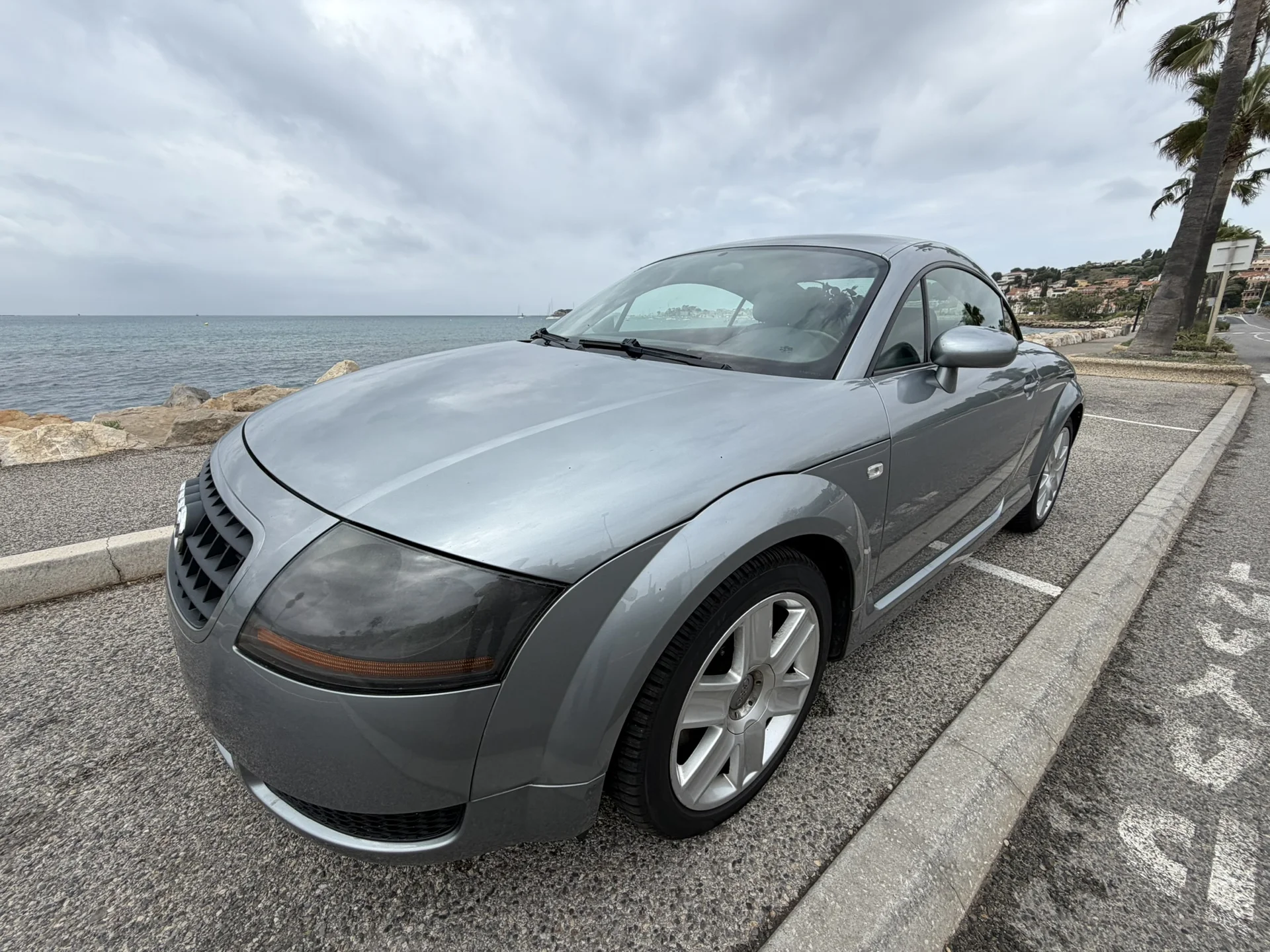 Audi TT Coupé MK1 — ambiance