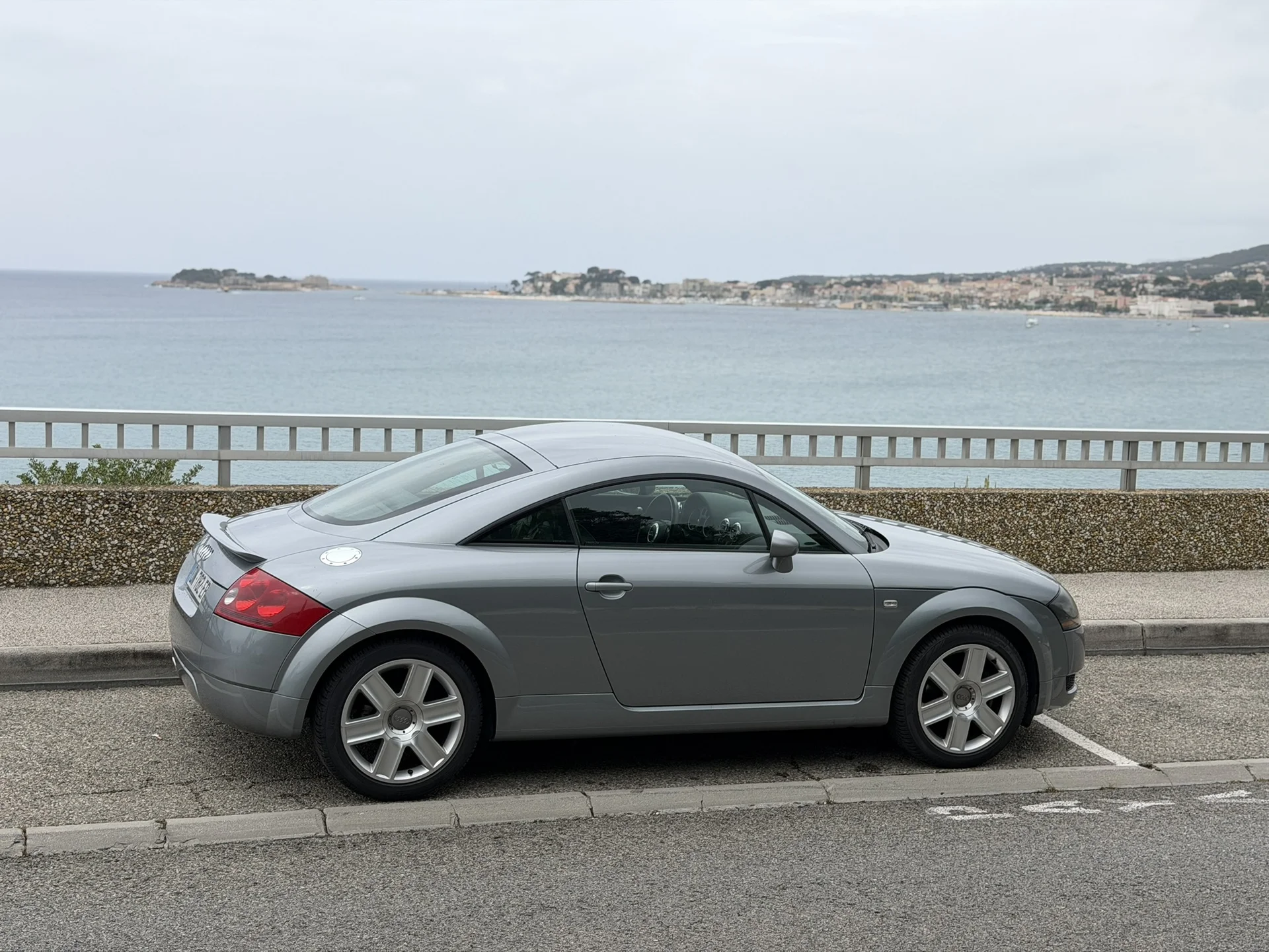 Audi TT Coupé MK1 — ambiance