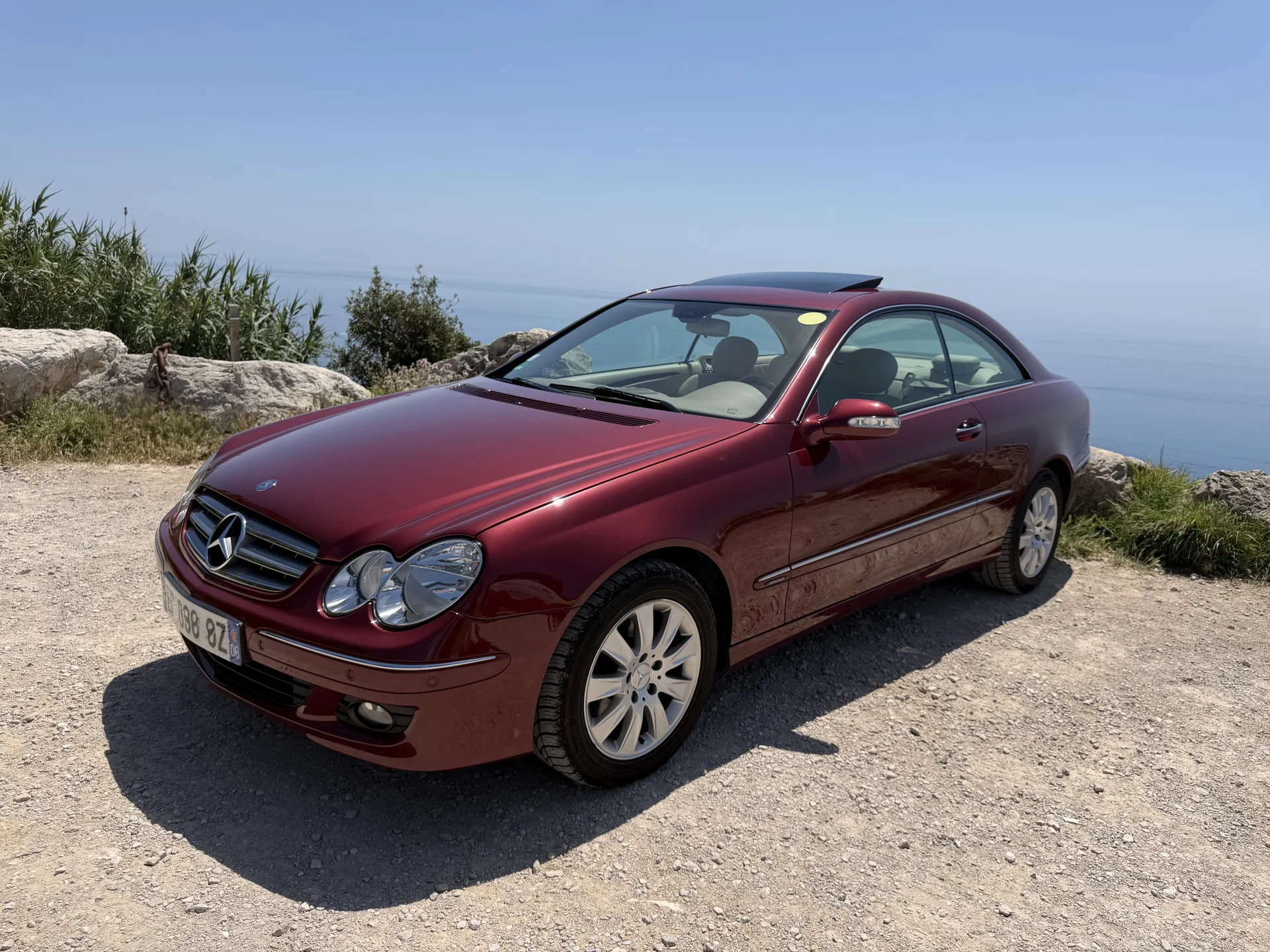 Mercedes CLK 200 Kompressor Coupé rouge bordeaux — youngtimer de fonction